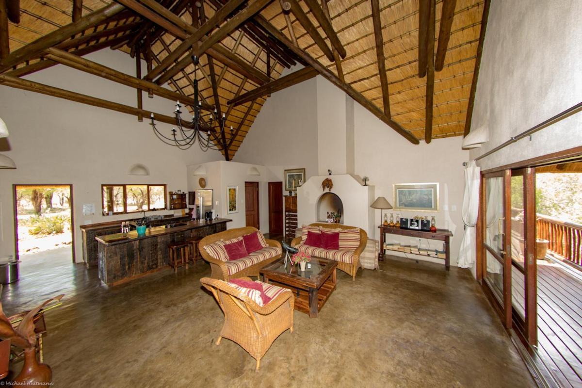 Stunning Mountain Views From A 3-Bedroom Home With Pool Hoedspruit Exteriér fotografie